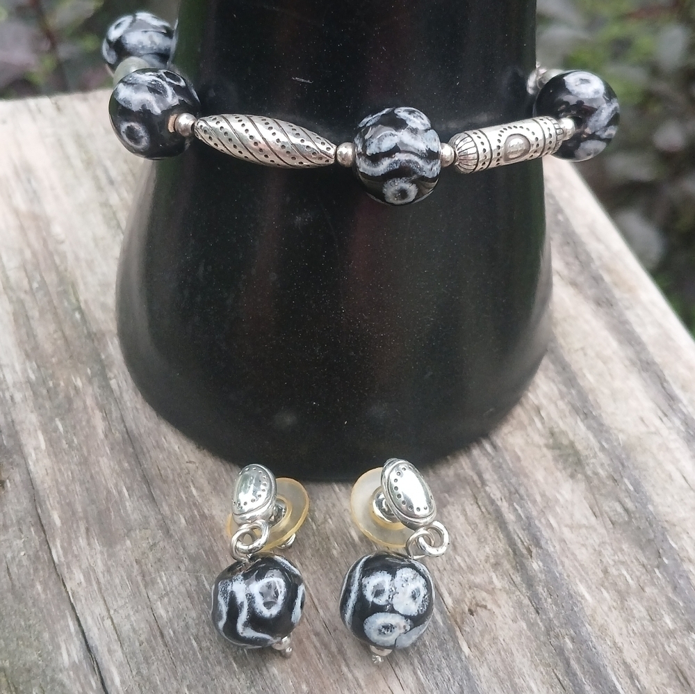 VNTG Brighton Kenya, Silver Tone and Glass Bead Link Bracelet & Earring Set